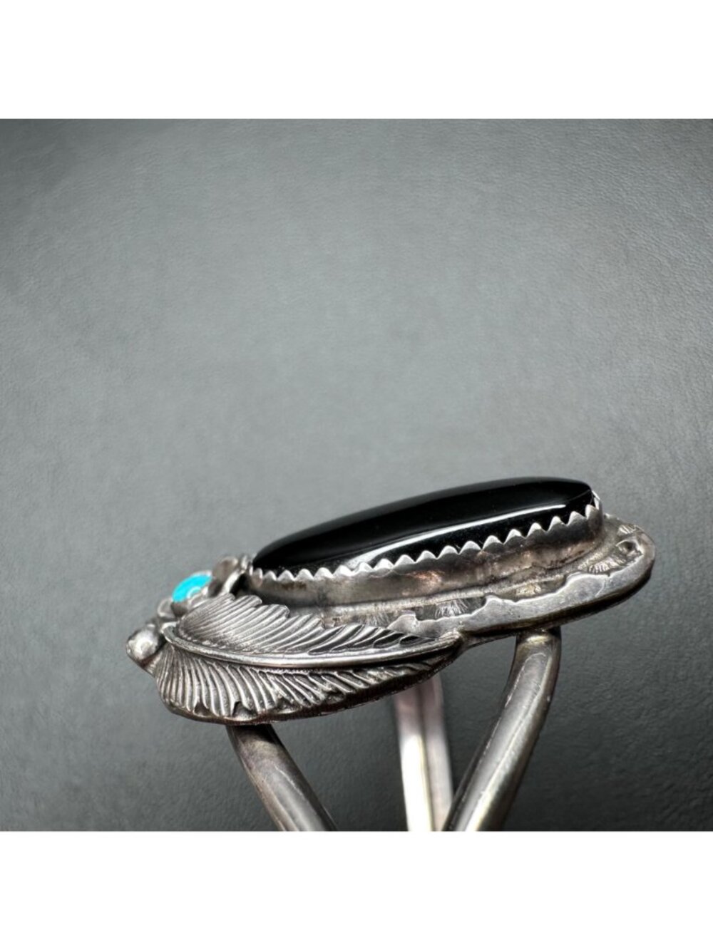 Sterling Silver Oval Onyx Feather Turquoise Accent Cuff Bracelet Vintage Sz 5.5 - Picture 9 of 16
